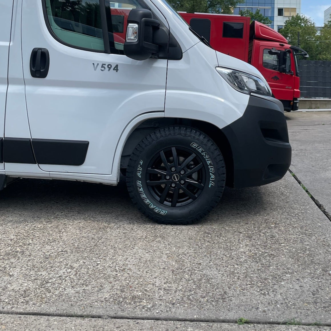 16 Zoll - Borbet CW5 schwarz matt + General Tire Grabber AT3 225/75 R16 - Fiat Ducato