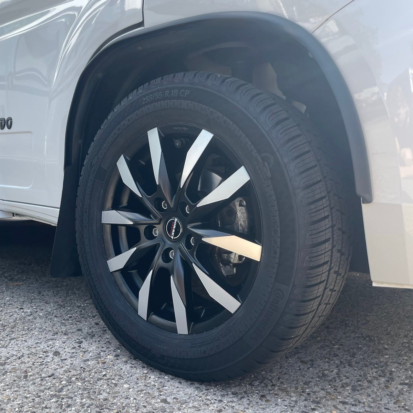 18 Zoll - Borbet CW5 schwarz matt poliert + Continetal VanContact Camper 255/55 R18 - Fiat Ducato