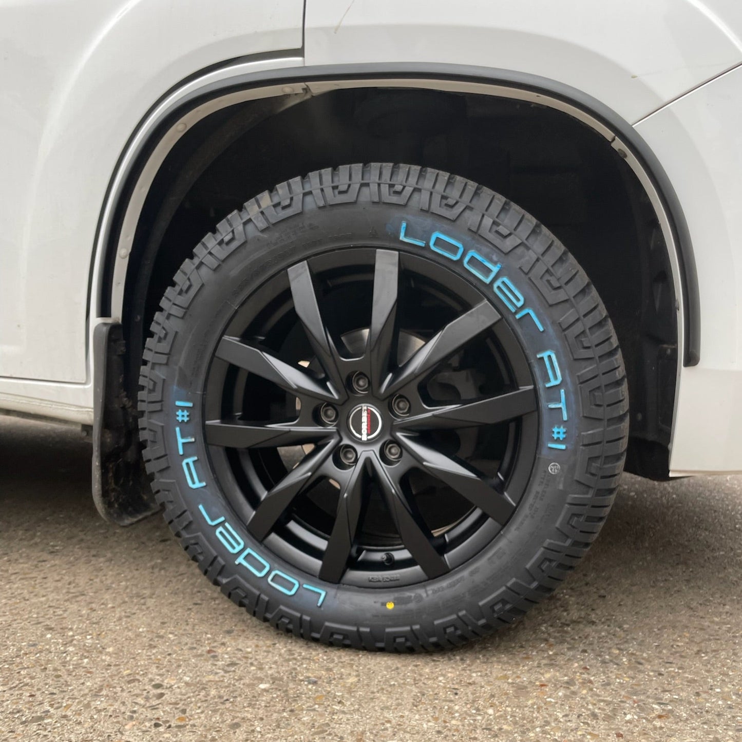 18 Zoll - Borbet CW5 schwarz matt + Loder Tire AT#1 255/55 R18 - Fiat Ducato