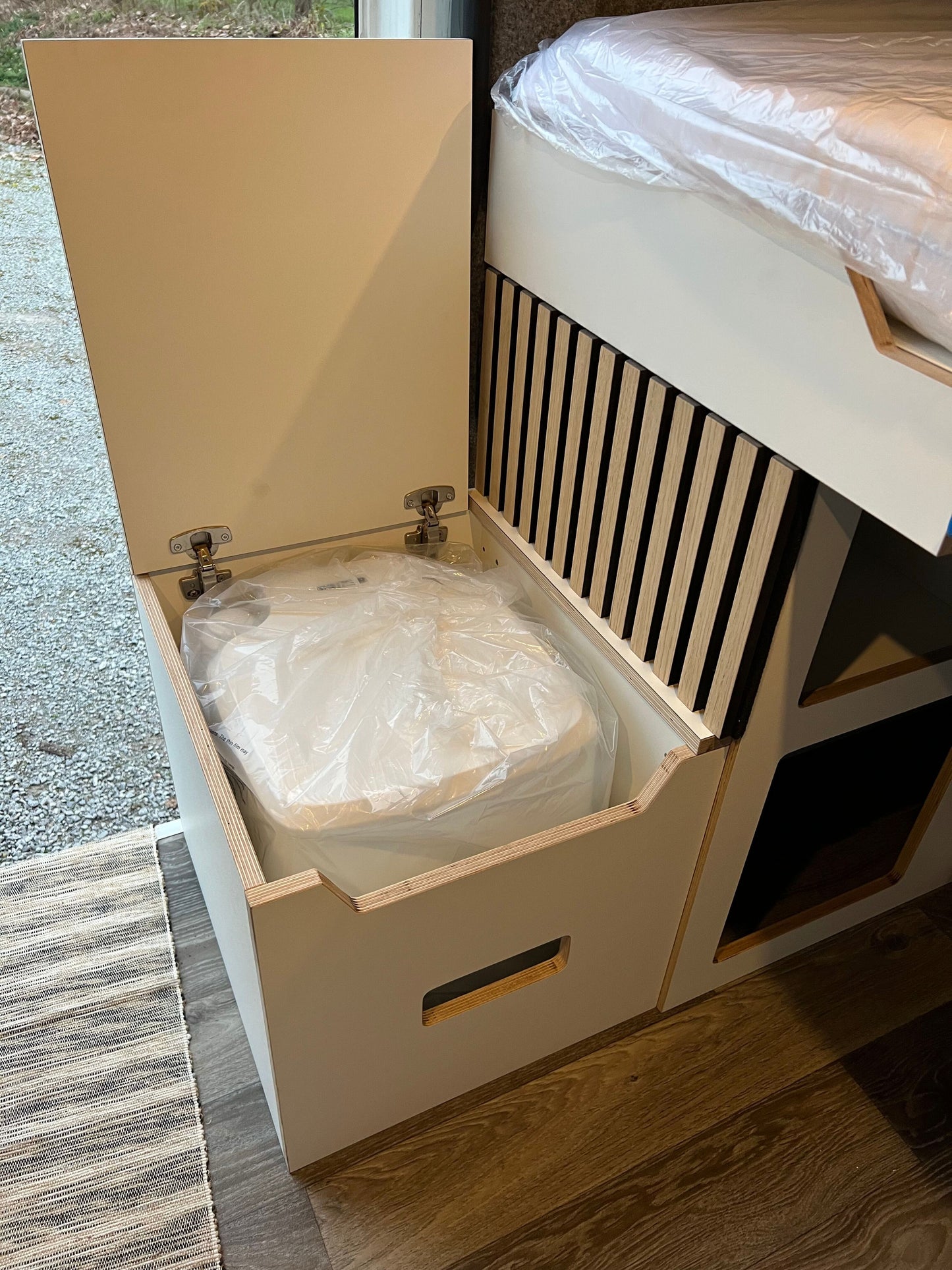 Sitzbox Camping-Modul (optional mit Toilette)